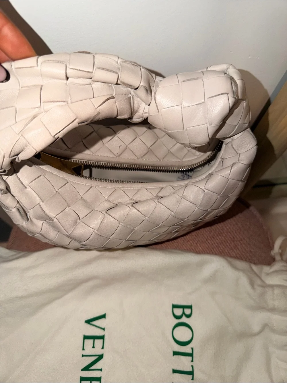 Bottega Veneta Cream Intrecciato Jodie Shoulder Bag - Picture 7 of 9